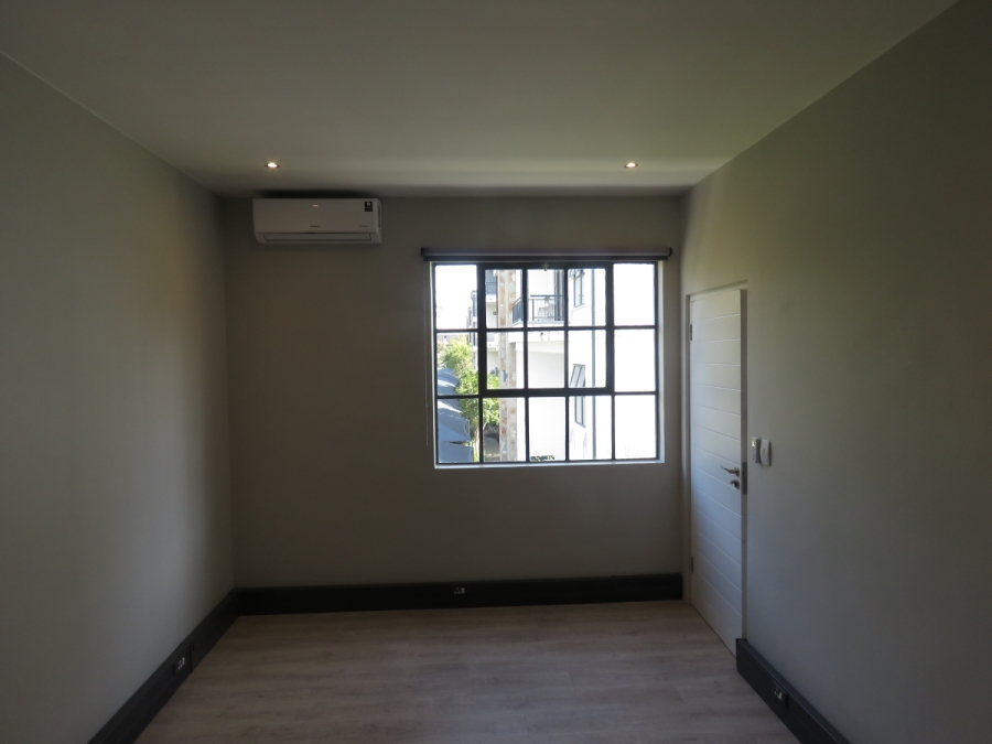 To Let 1 Bedroom Property for Rent in Paardevlei Western Cape